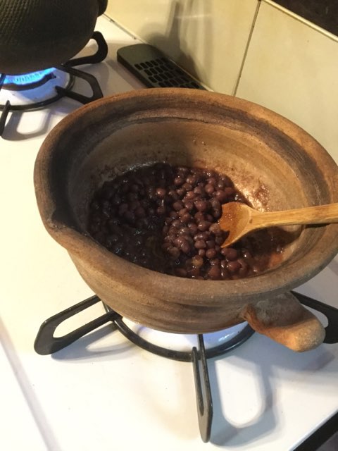大きい鍋だと作り過ぎてしまうので。
