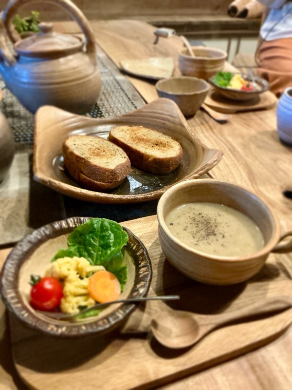 男子グループは焼肉を食べに行ったので、女子グループはヘルシー家ごはんです